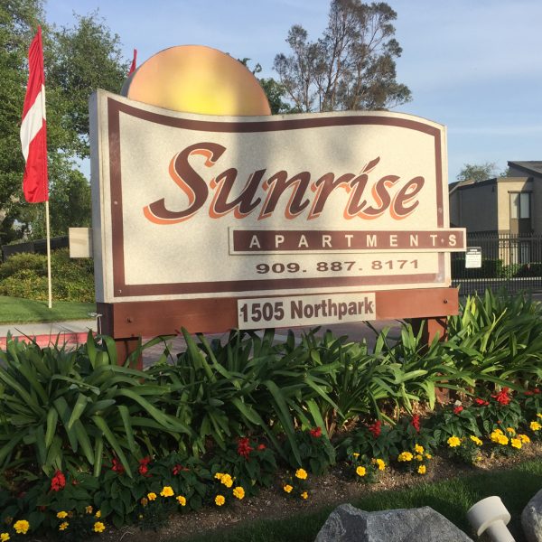 Retail & Business Sign (indoor & Outdoor) Images